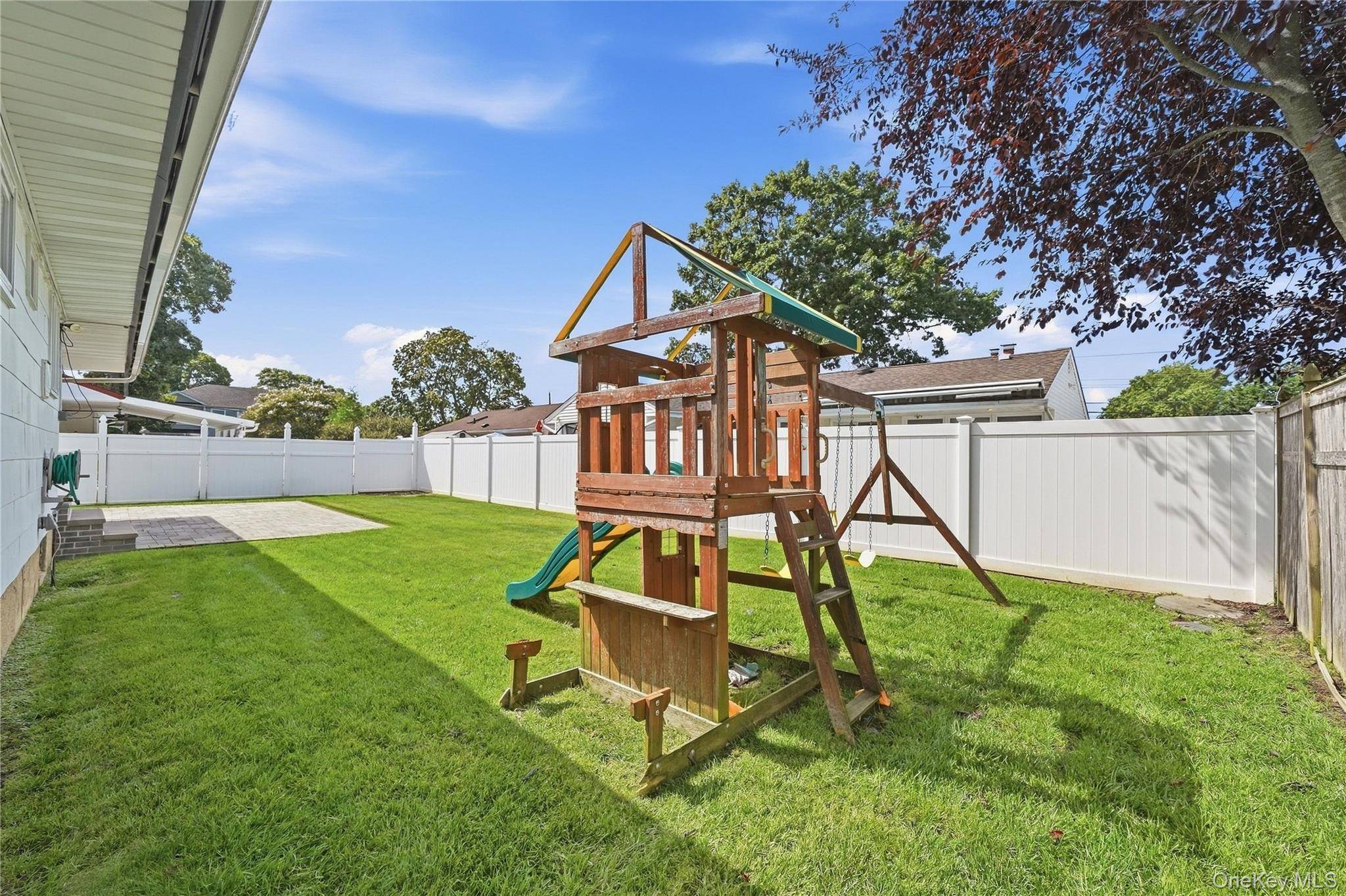 156 Broadway, Massapequa Park, NY 11762