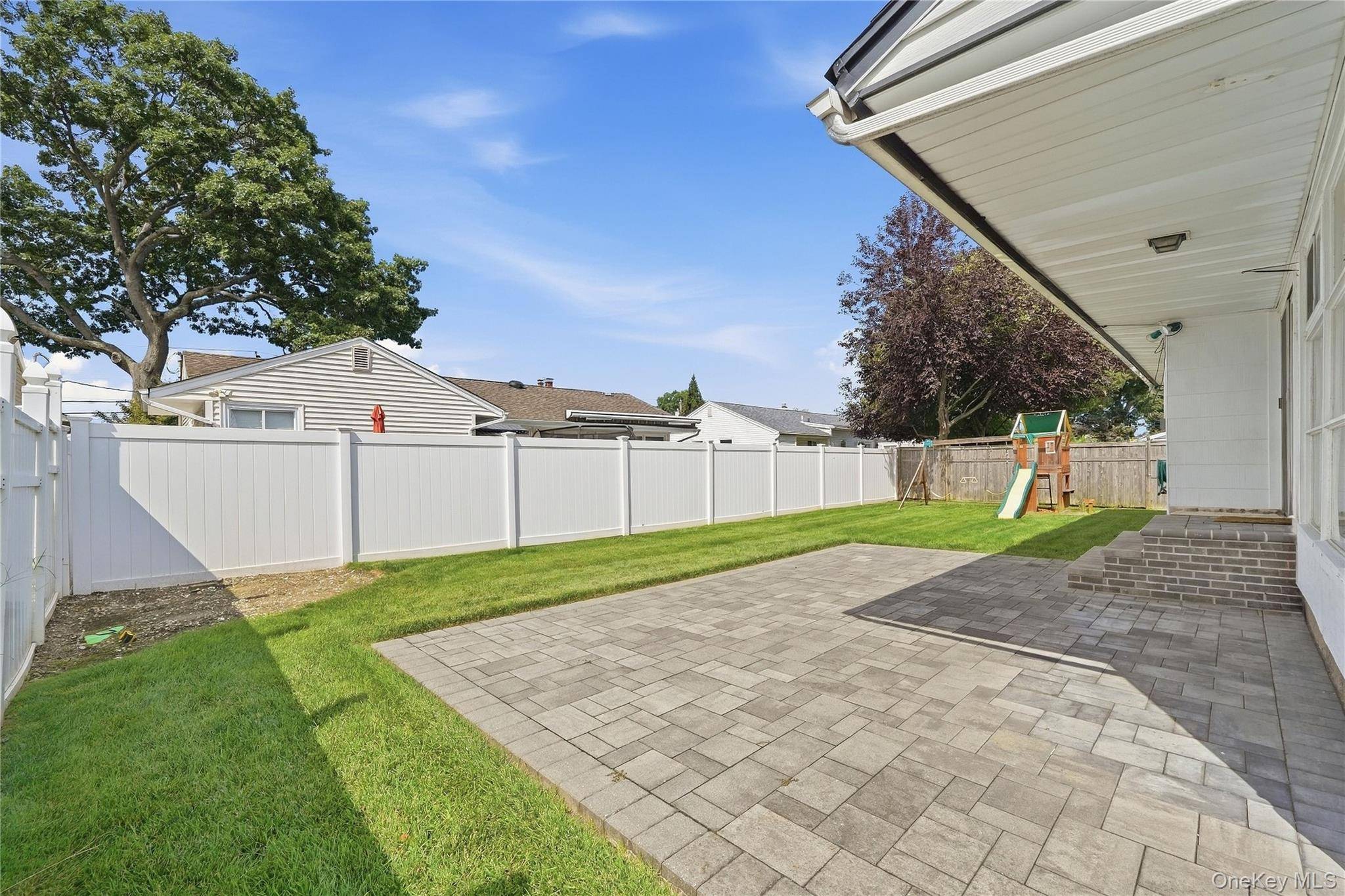 156 Broadway, Massapequa Park, NY 11762