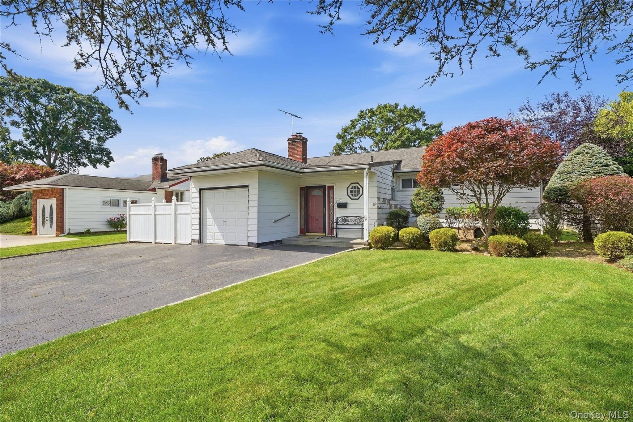 156 Broadway, Massapequa Park, NY 11762
