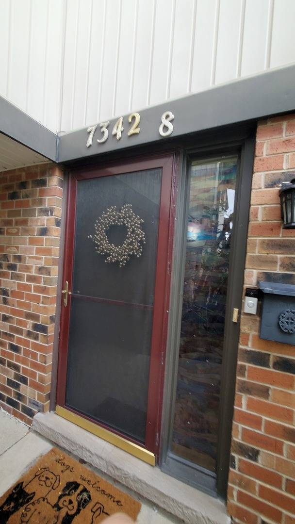 7342 Winthrop WAY #8, Downers Grove, IL 60516