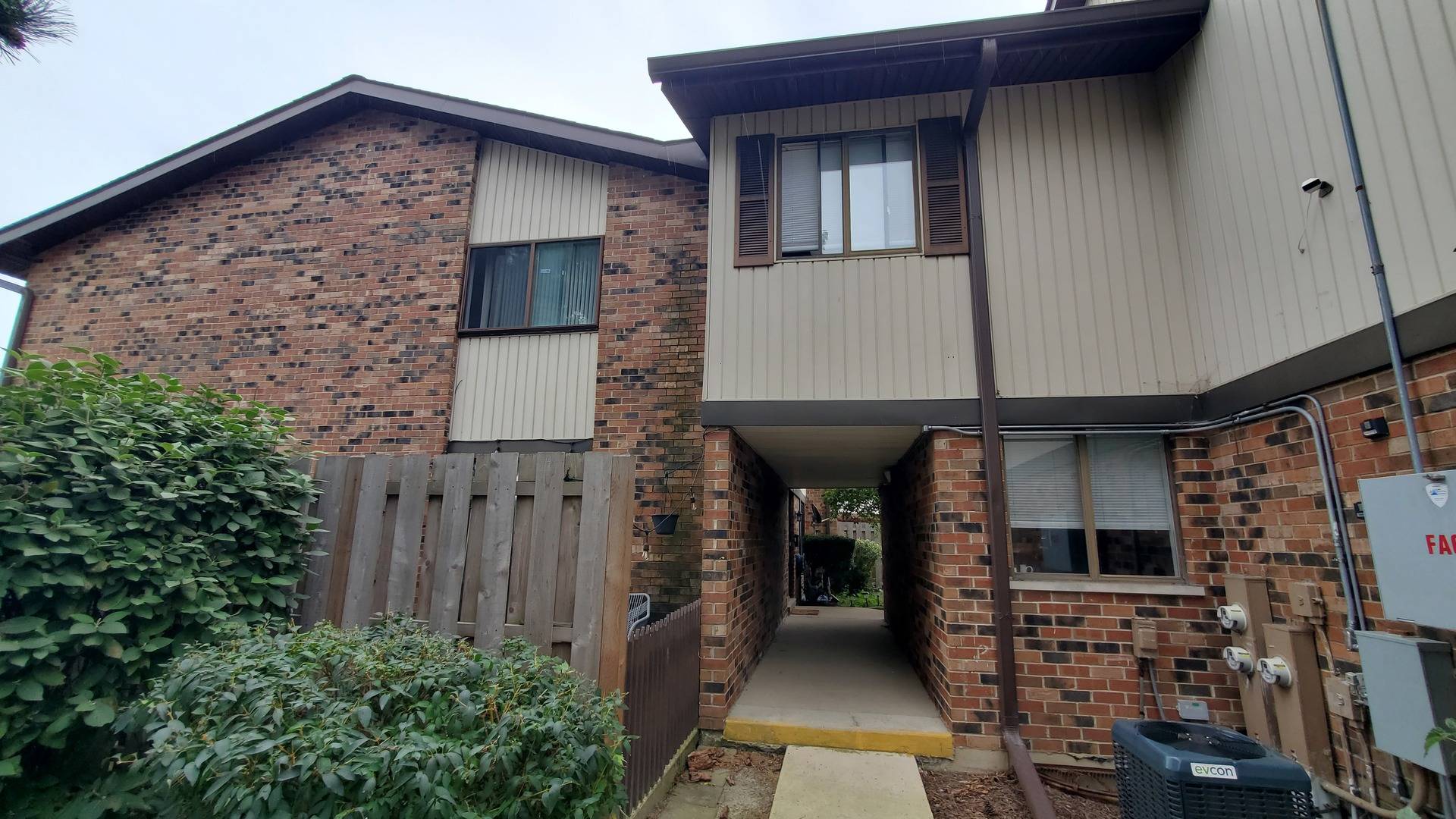 7342 Winthrop WAY #8, Downers Grove, IL 60516