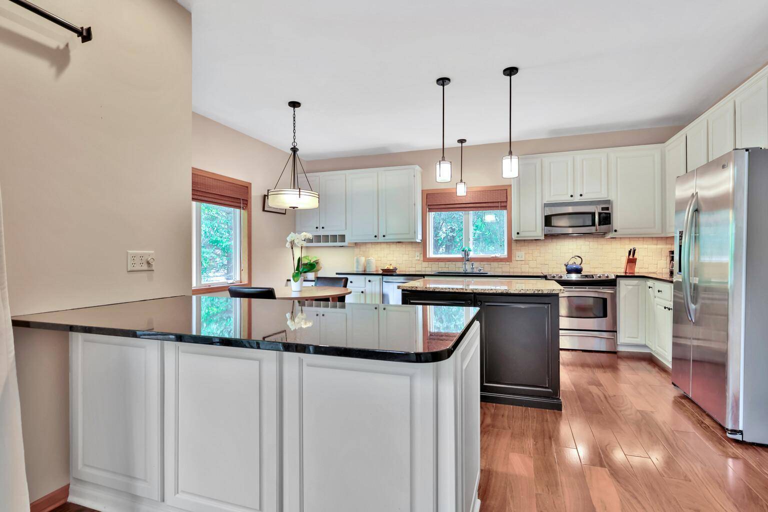 17408 Tessmer CT, Eden Prairie, MN 55347