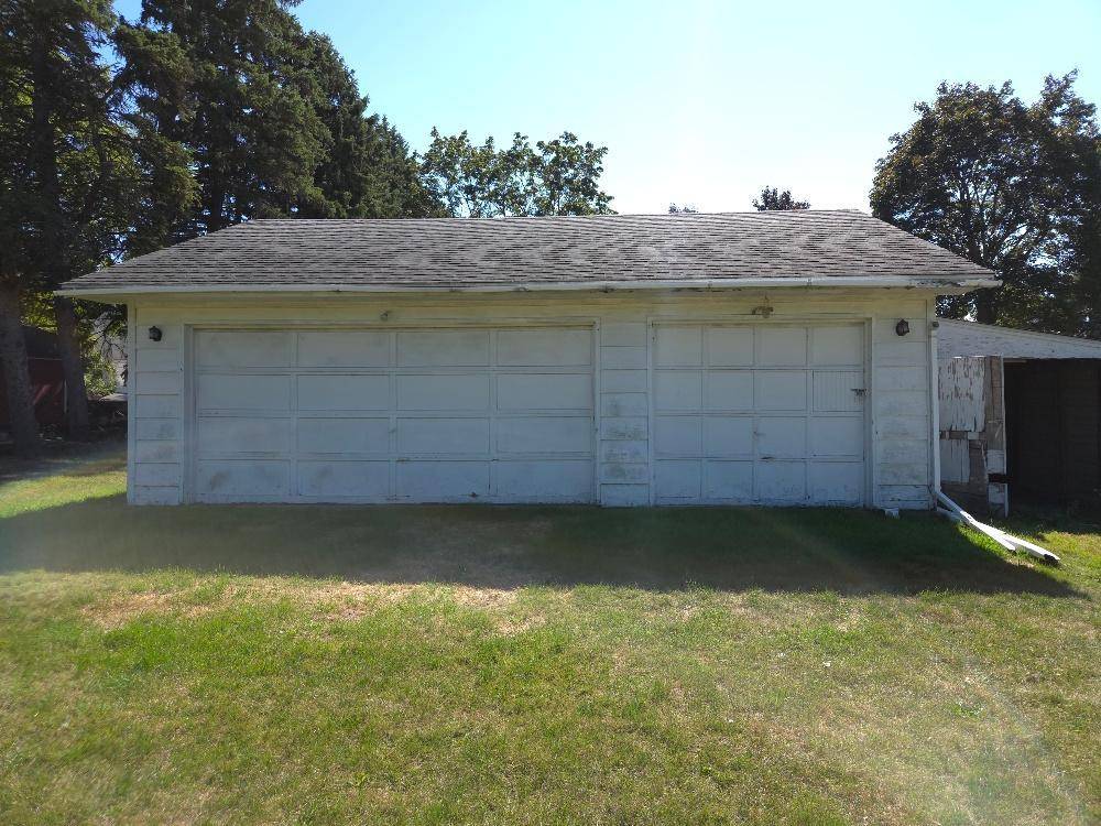 495 Vadnais RD, Vadnais Heights, MN 55127