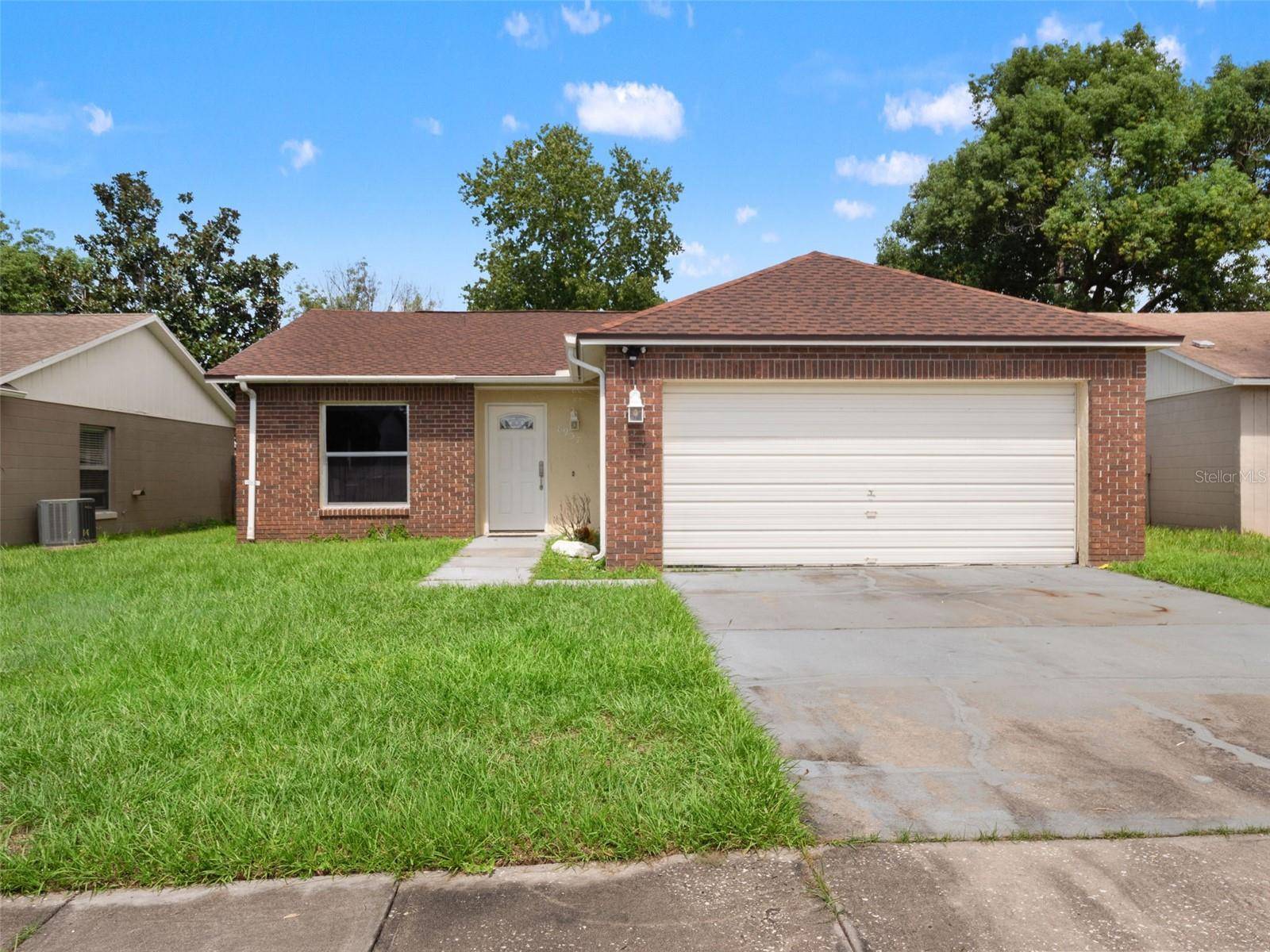 8937 VALENCIA GARDENS DR, Orlando, FL 32825