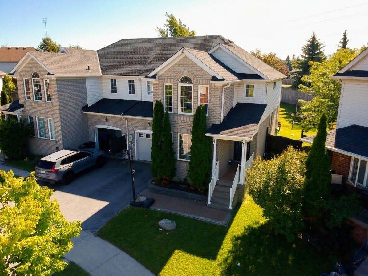 111 Bentley CRES, Barrie, ON L4N 0Z1