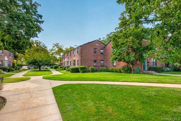 196-23 73rd Ave #2, Fresh Meadows, NY 11365