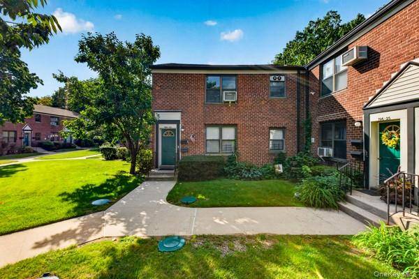 196-23 73rd Ave #2, Fresh Meadows, NY 11365