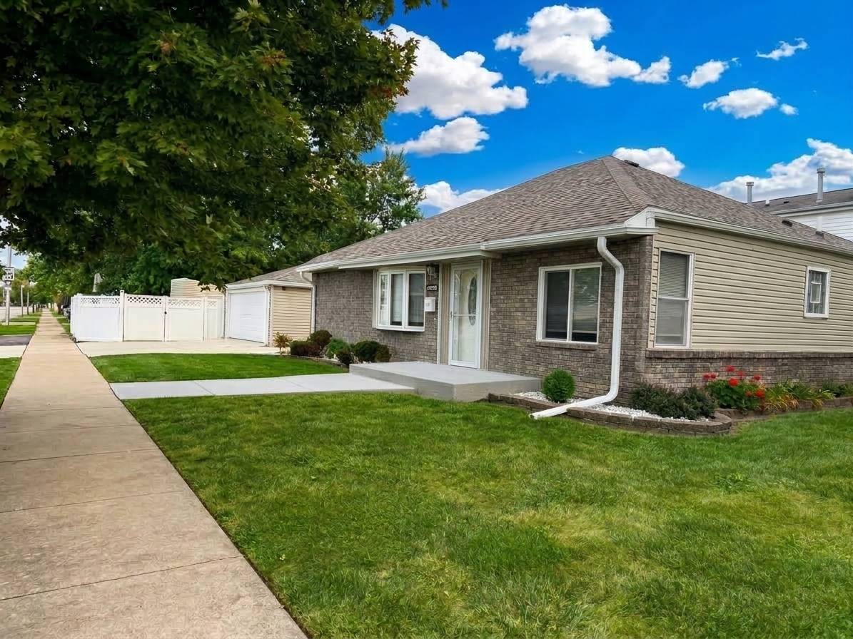 10801 OAK AVE, Chicago Ridge, IL 60415
