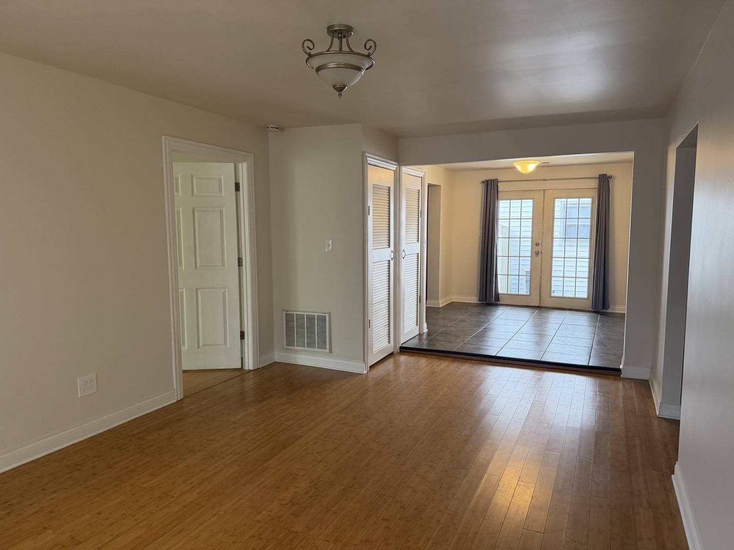 10801 OAK AVE, Chicago Ridge, IL 60415