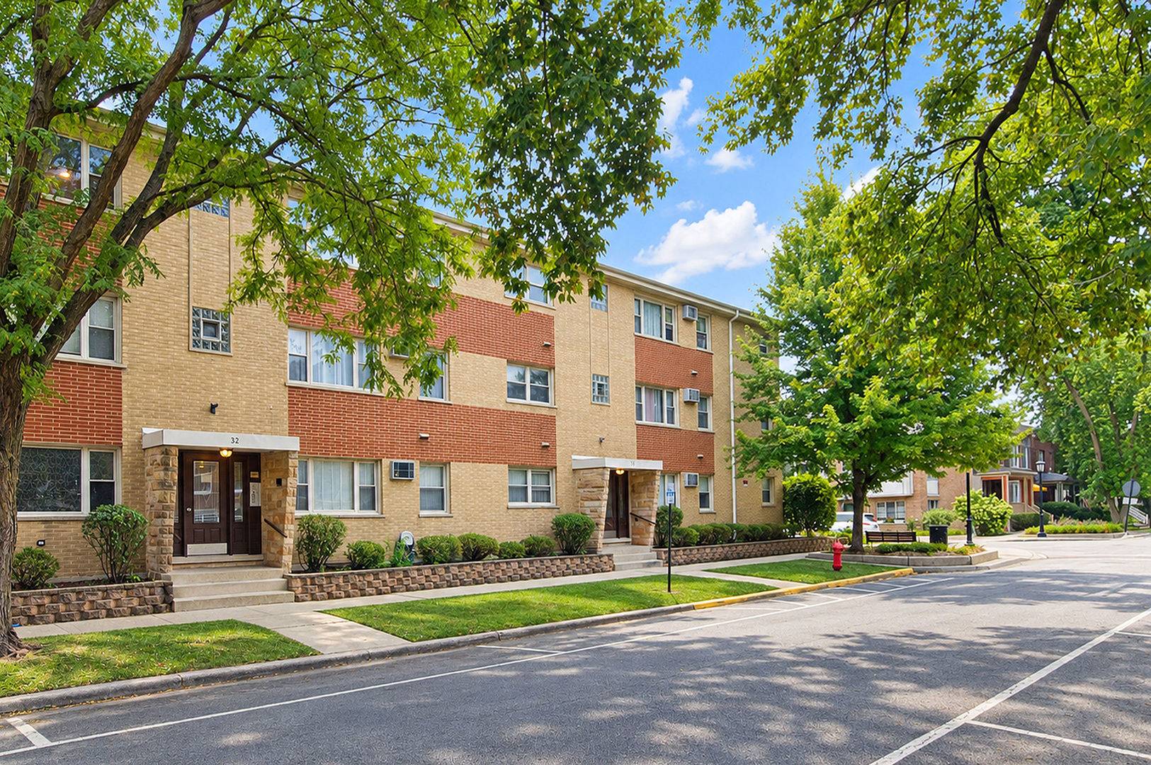 38 Elgin AVE #B6, Forest Park, IL 60130