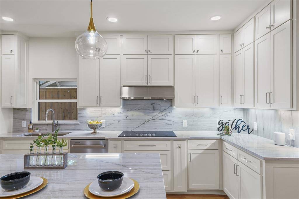 5259 Saint Charles Avenue, Dallas, TX 75223