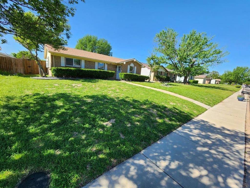 924 Meadow Mead Drive, Allen, TX 75002