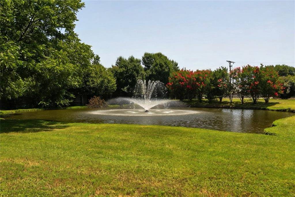 8111 Russell Curry Road, Arlington, TX 76001