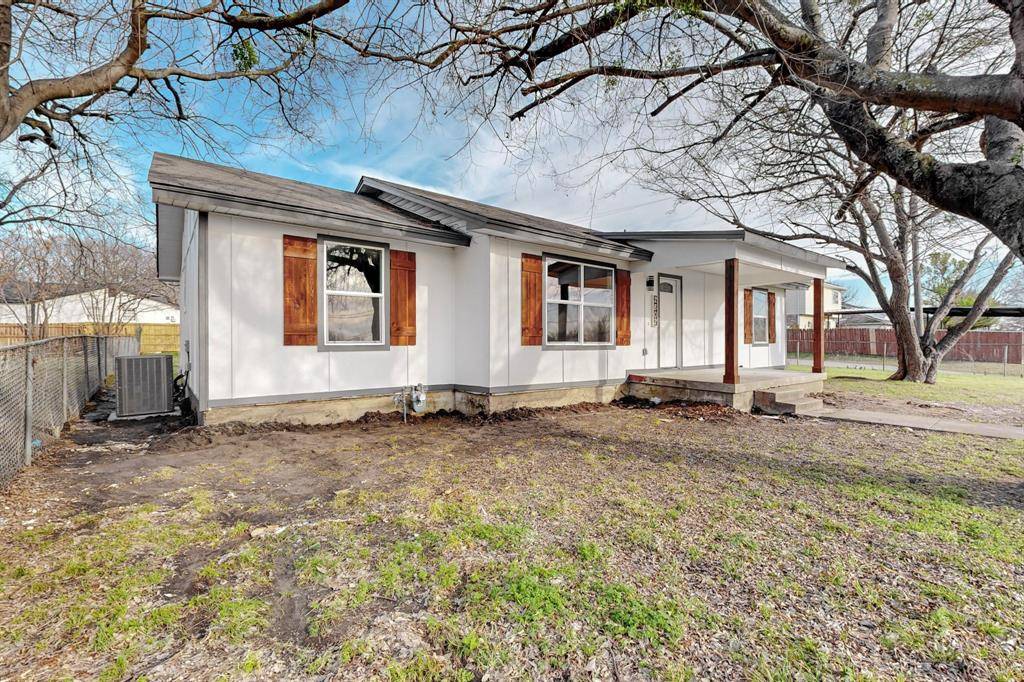 2802 N Masters Drive, Dallas, TX 75227