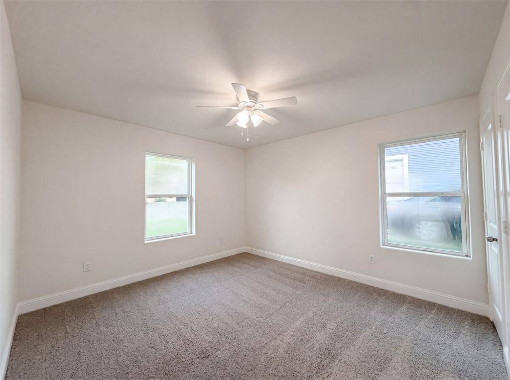 709 W Hull Street, Denison, TX 75020