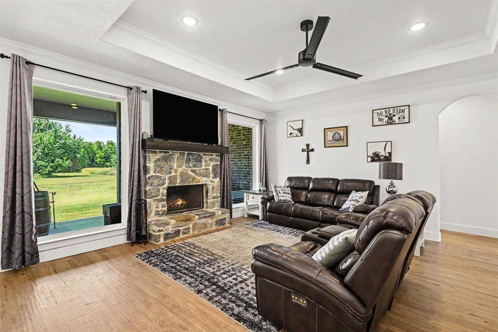 606 Central Road, Weatherford, TX 76088