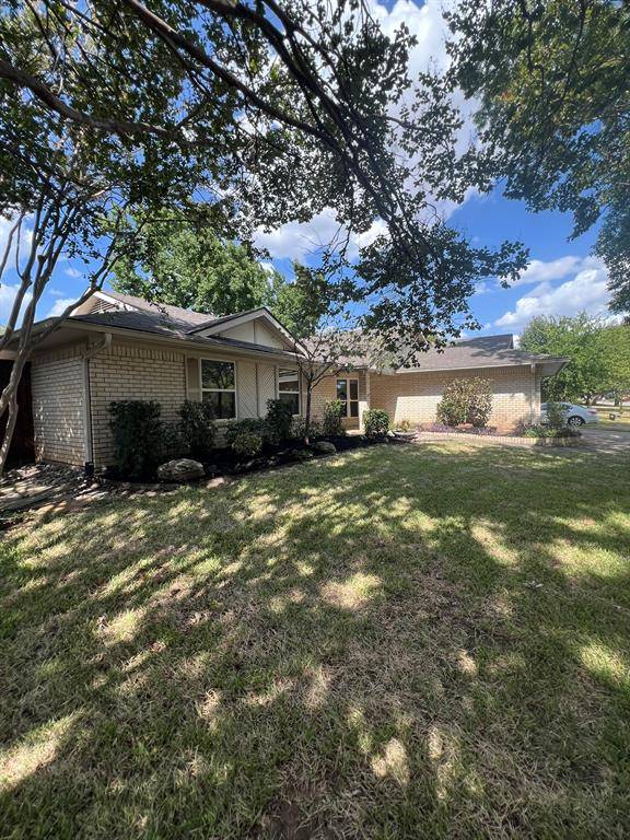 2846 Columbine Drive, Grapevine, TX 76051