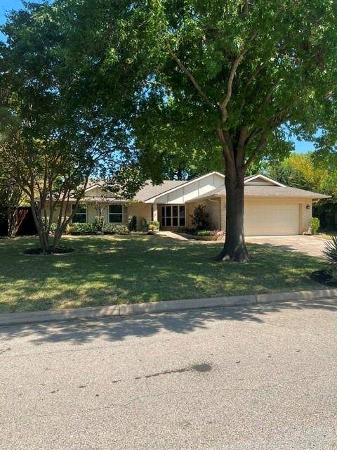 2846 Columbine Drive, Grapevine, TX 76051