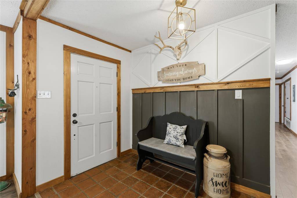 3016 Arapaho Road, Commerce, TX 75428