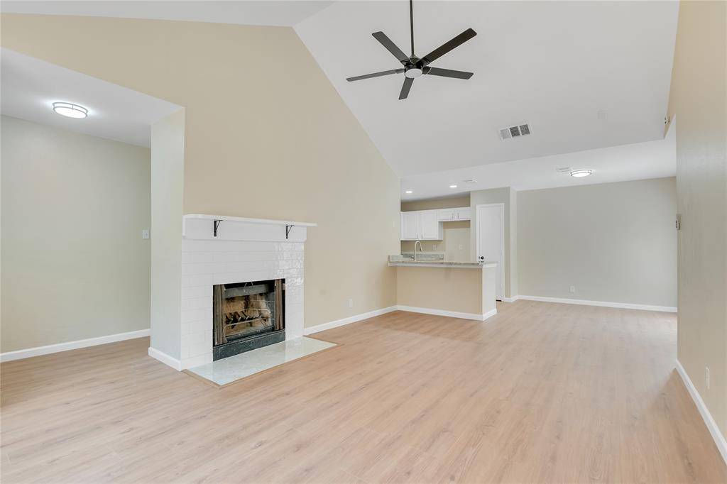 1428 Woodfern Drive, Arlington, TX 76018