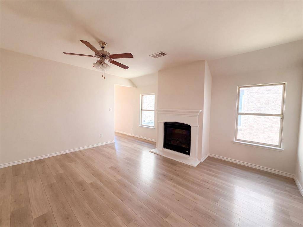 5558 Yarborough Drive, Forney, TX 75126