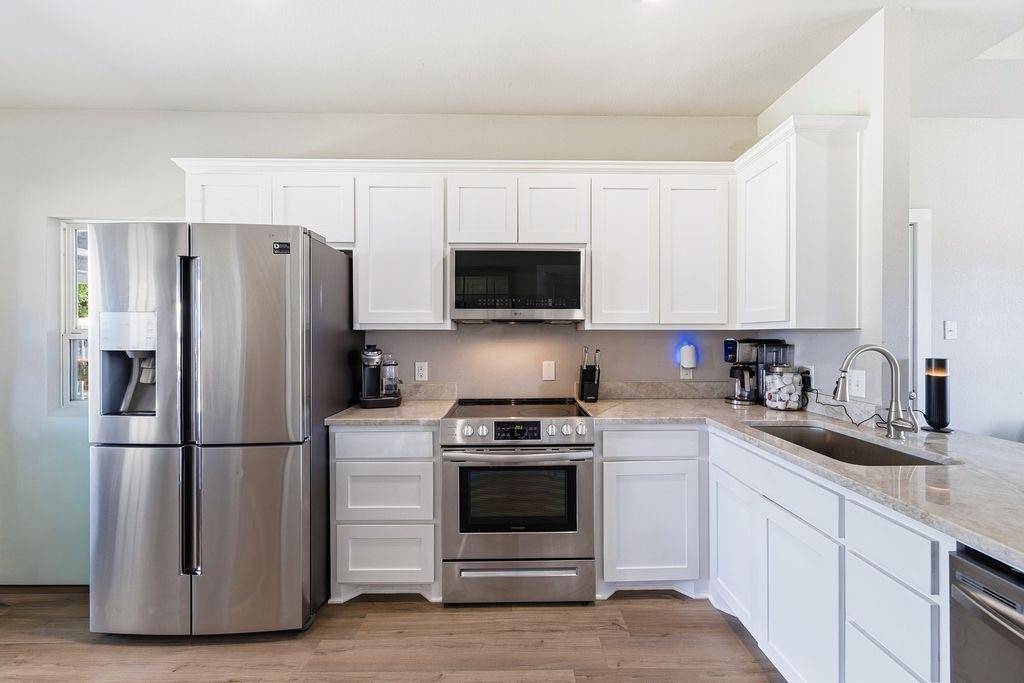 8001 County Road 109, Alvarado, TX 76009