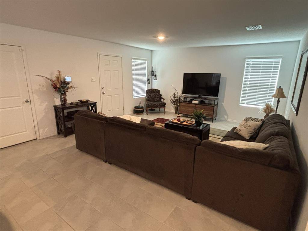 6230 Unbridled Drive, Forney, TX 75126