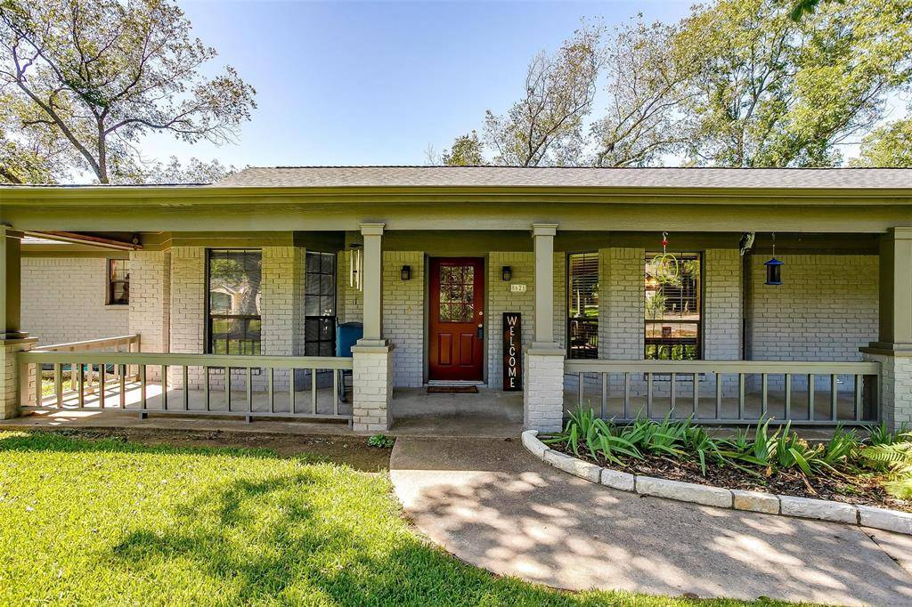 8621 Ravenswood Road, Granbury, TX 76049