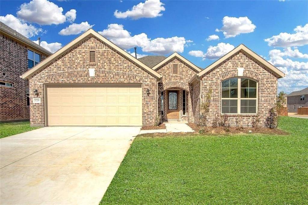 1729 Ridge Creek Lane, Aubrey, TX 76227