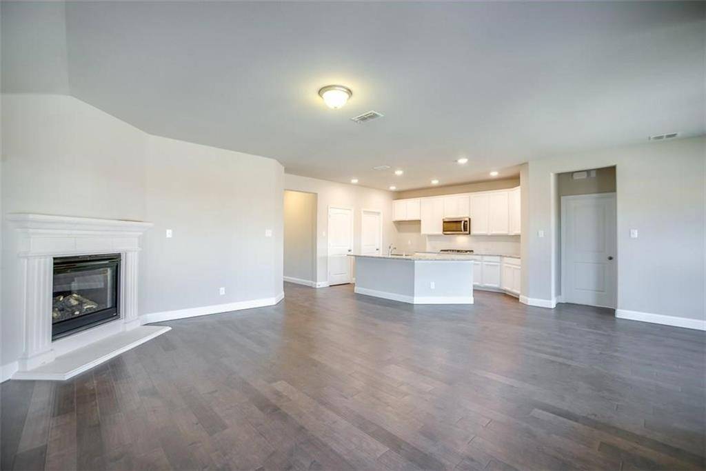 1729 Ridge Creek Lane, Aubrey, TX 76227