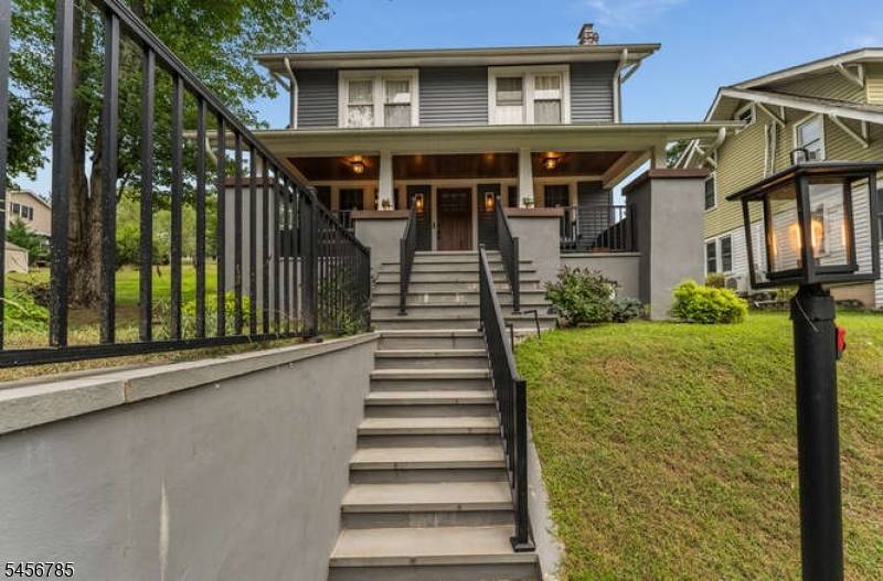 169 Leigh St, Clinton Town, NJ 08809