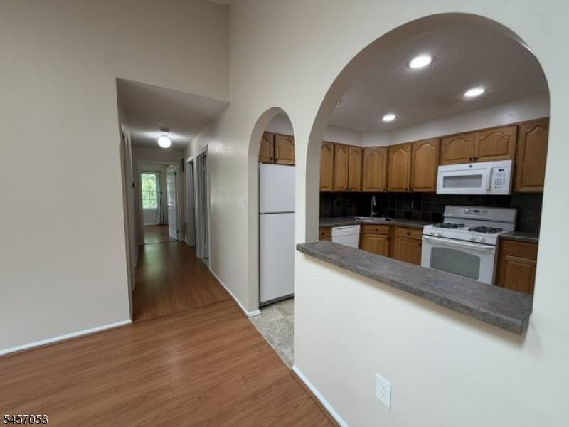 33 Baldwin Ct, Bernards Twp., NJ 07920