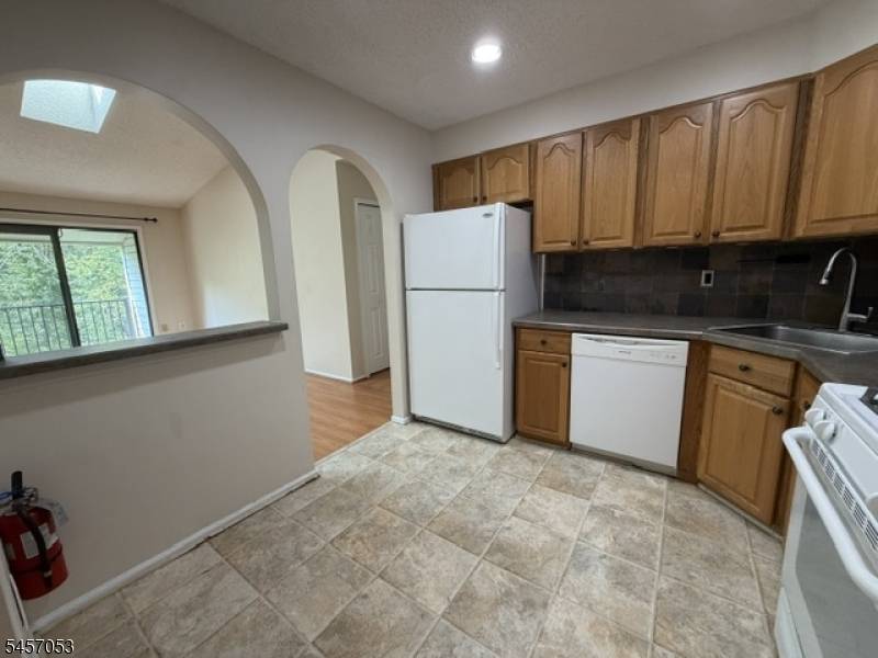 33 Baldwin Ct, Bernards Twp., NJ 07920