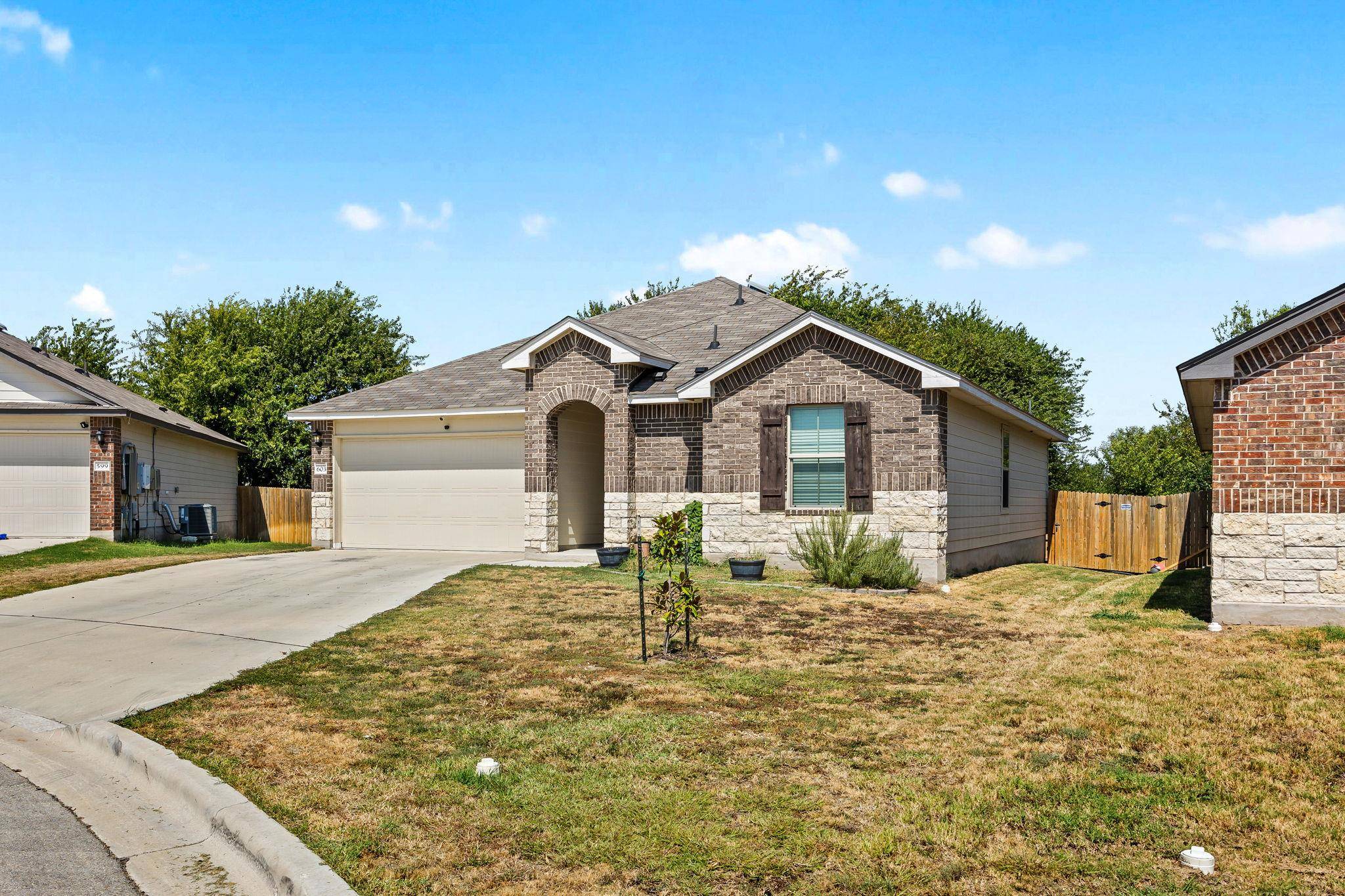 603 Taggart TRL, Jarrell, TX 76537