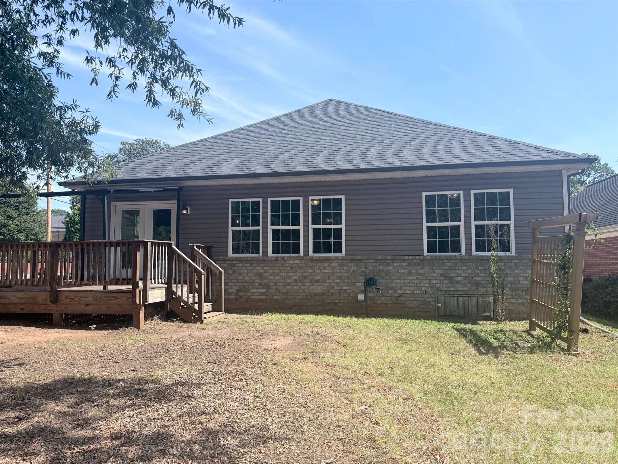 102 Sweet Oaks LN, Statesville, NC 28677