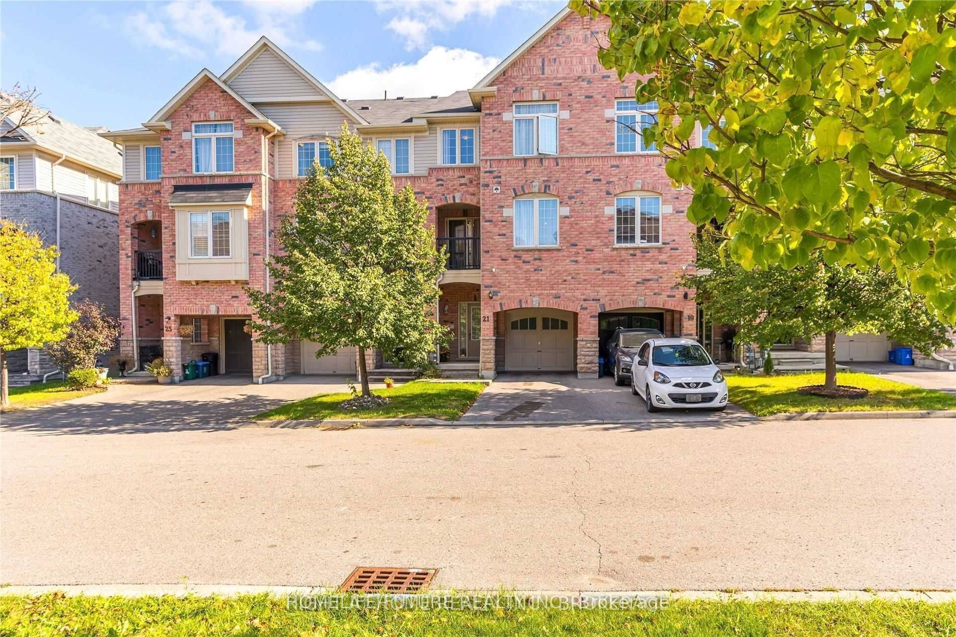 21 Linnell ST, Ajax, ON L1Z 0K9