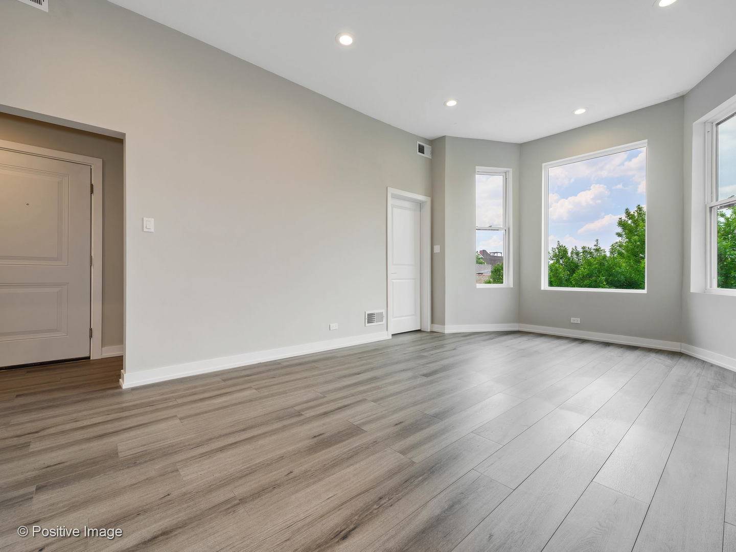 3945 N Greenview AVE #3S, Chicago, IL 60613