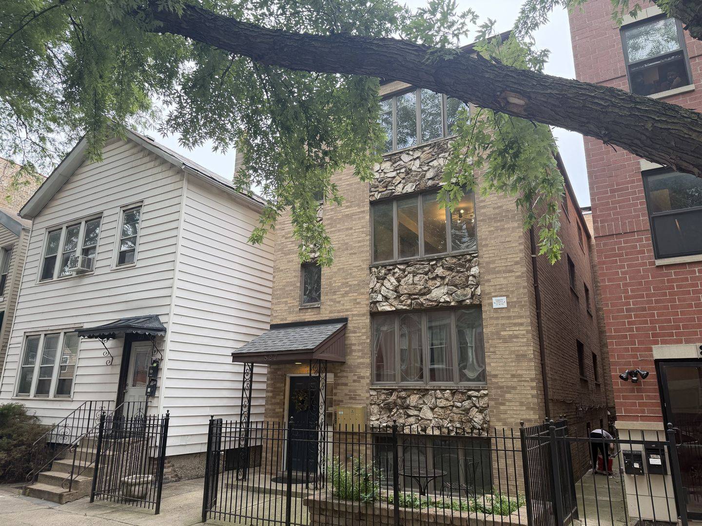 827 S Carpenter ST, Chicago, IL 60607