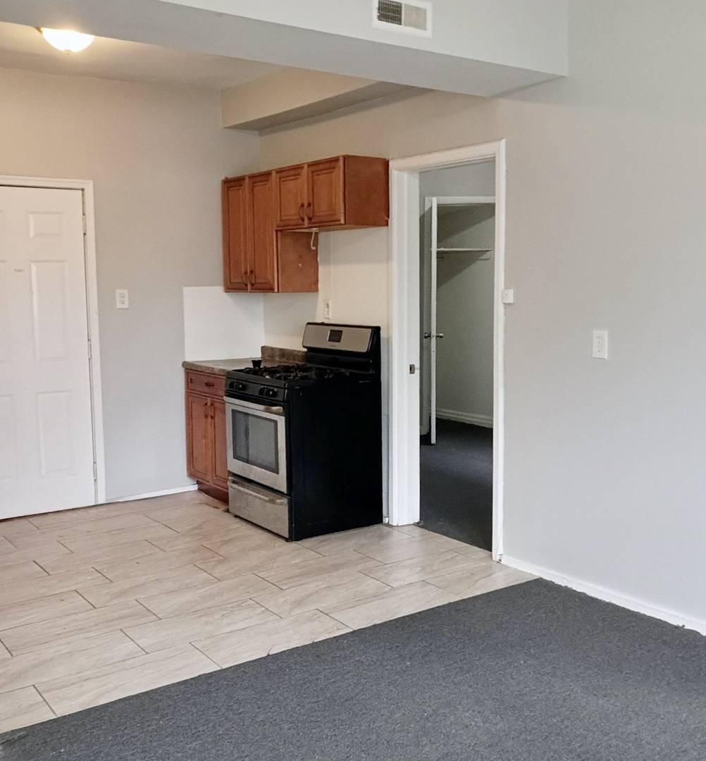 2531 N Tripp AVE #4R, Chicago, IL 60639