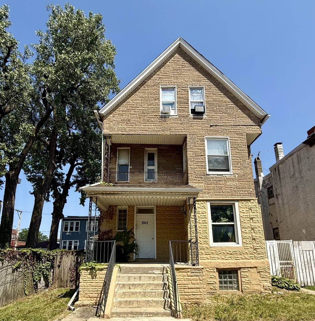 2531 N Tripp AVE #4R, Chicago, IL 60639