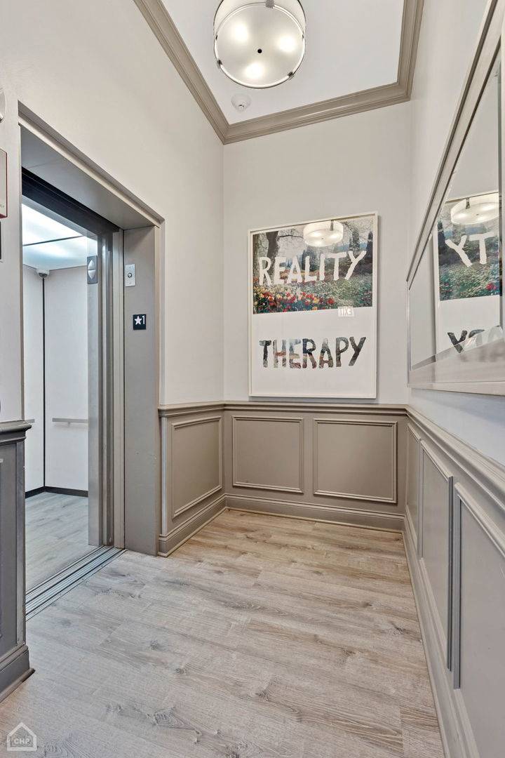 4705 S Champlain AVE #402, Chicago, IL 60615