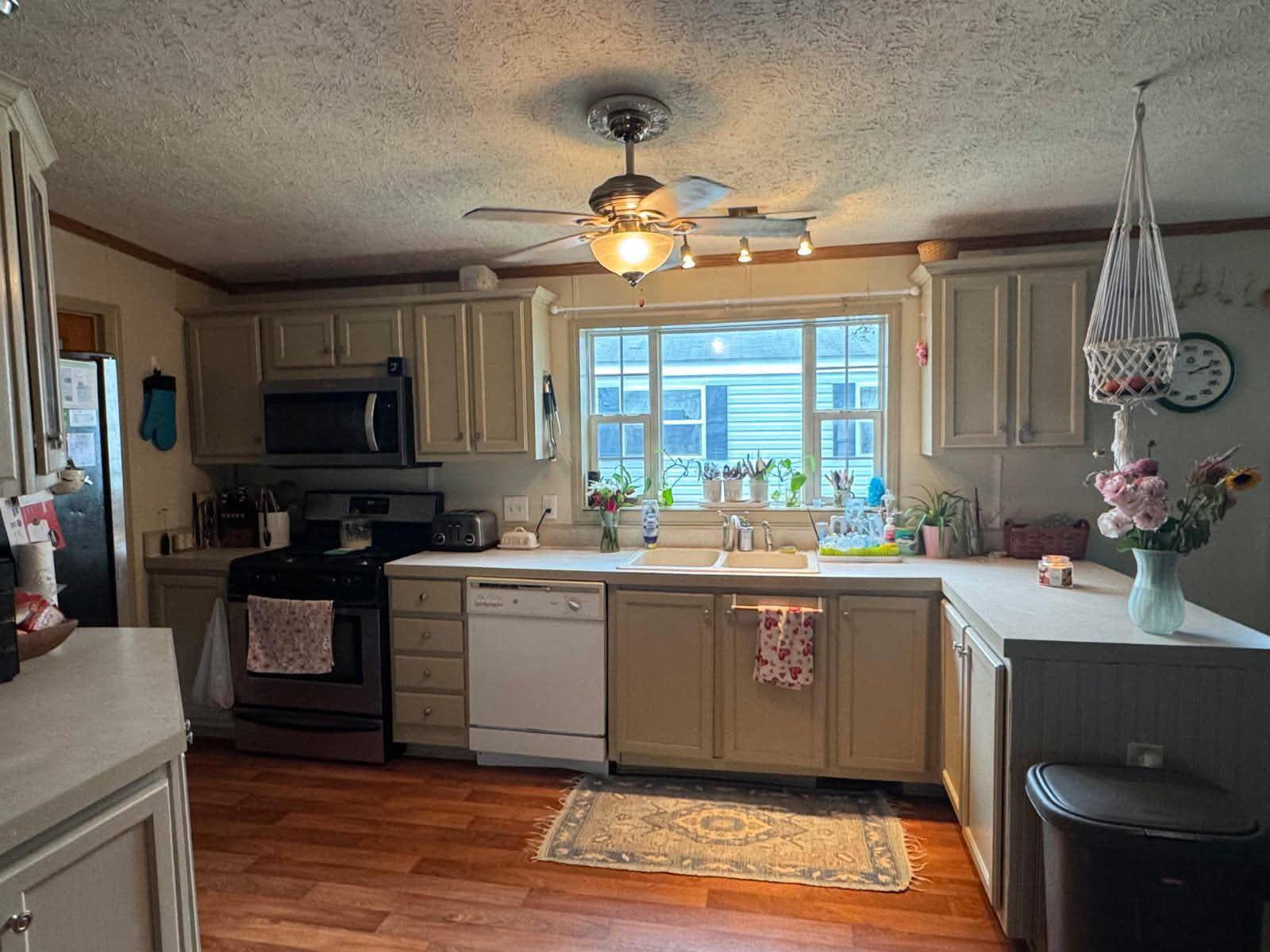 1621 Park ST, Shoreview, MN 55126