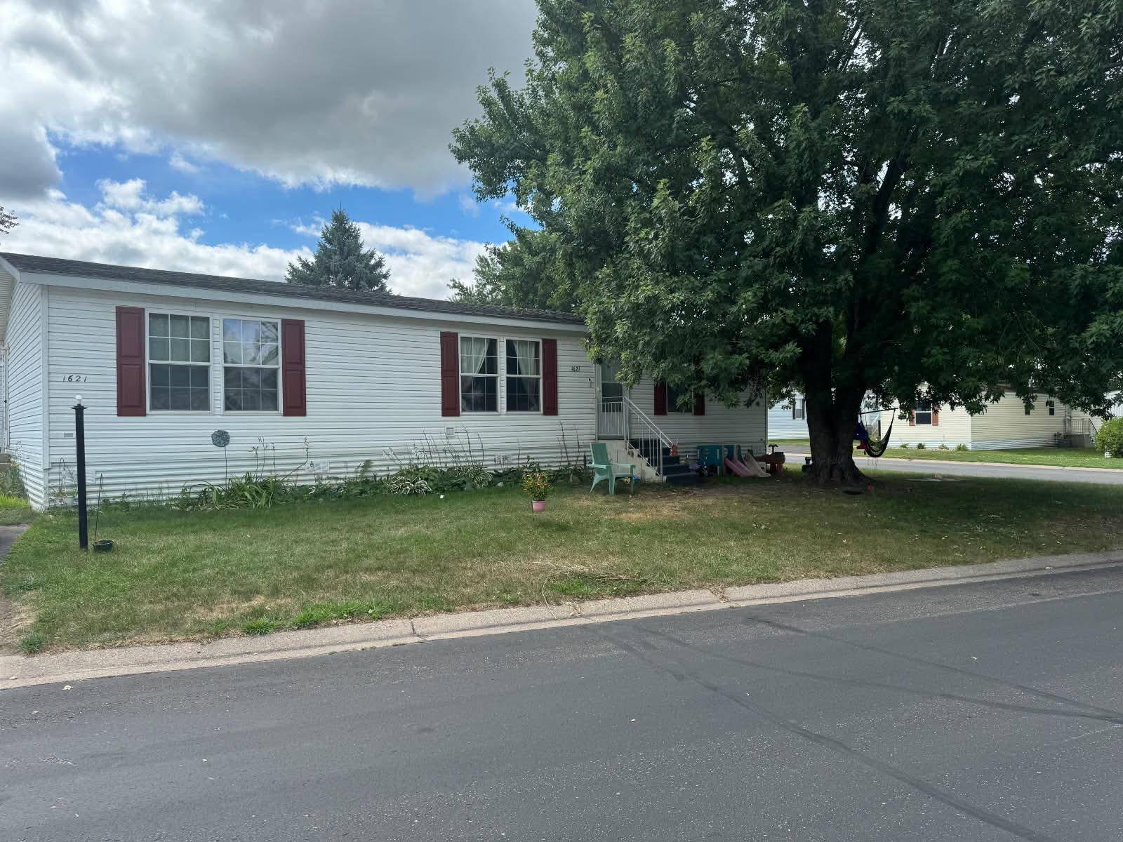 1621 Park ST, Shoreview, MN 55126