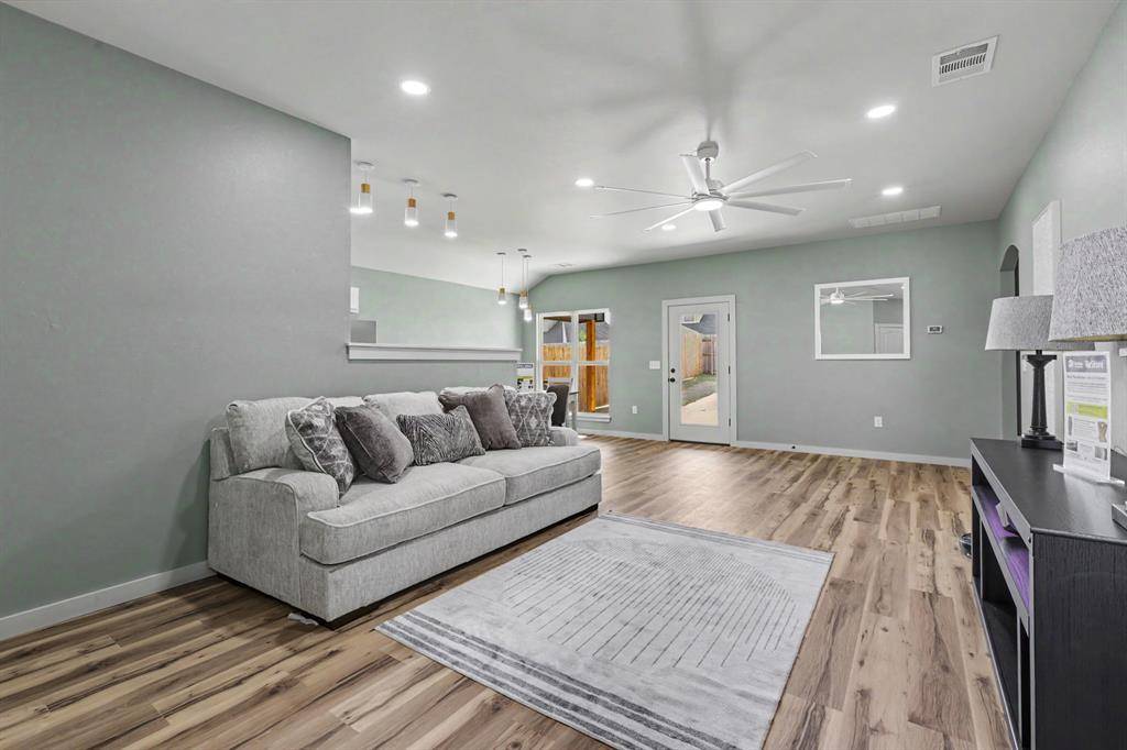 9820 NW 144th ST, Yukon, OK 73099