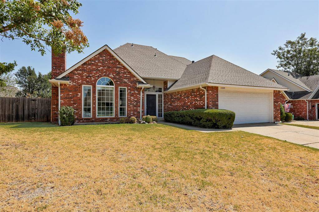 1209 Salem AVE, Edmond, OK 73003