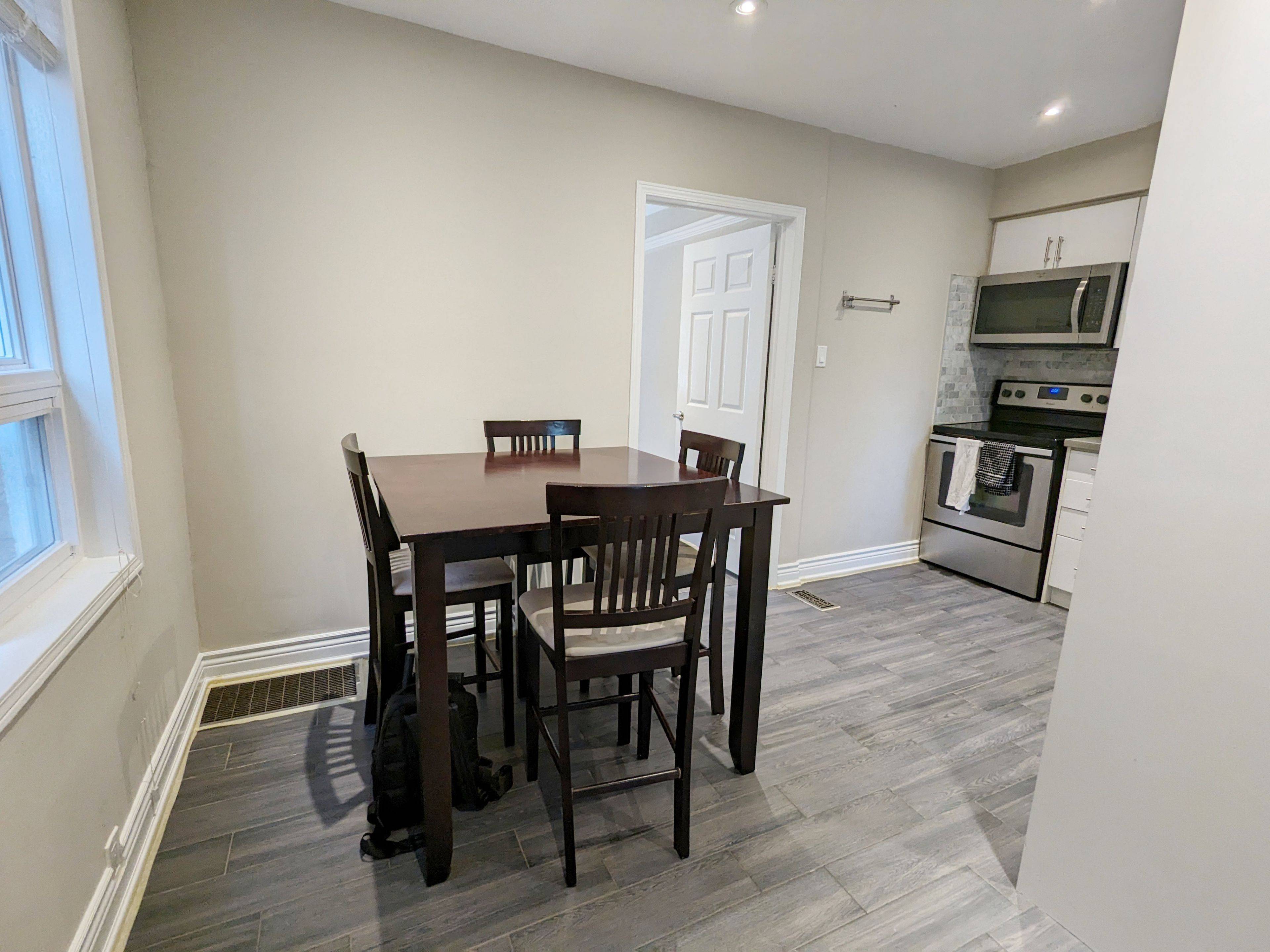 68 Garnet AVE #Ground, Toronto W02, ON M6G 1V7