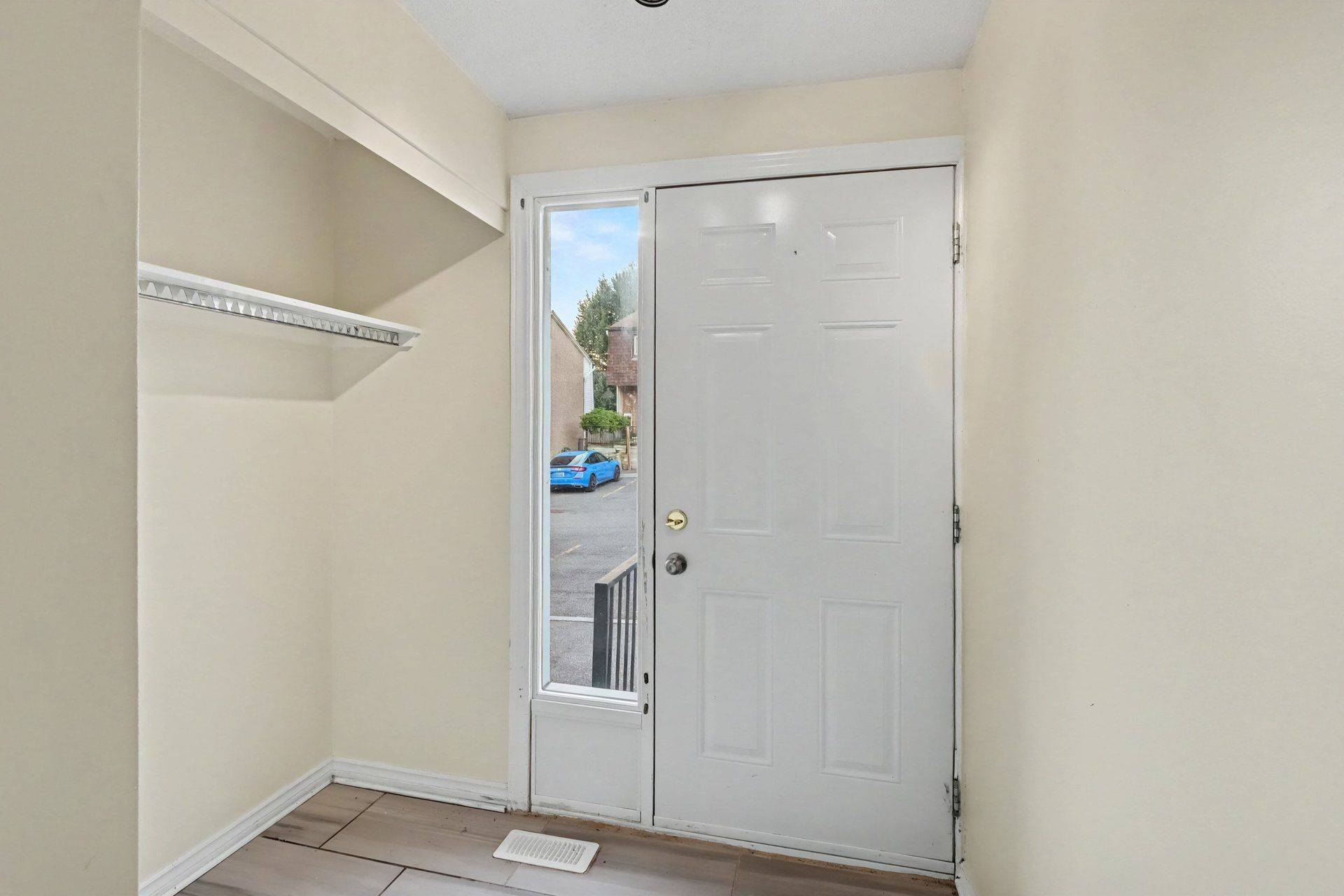 912 Elmsmere RD, Beacon Hill North - South And Area, ON K1J 7T6