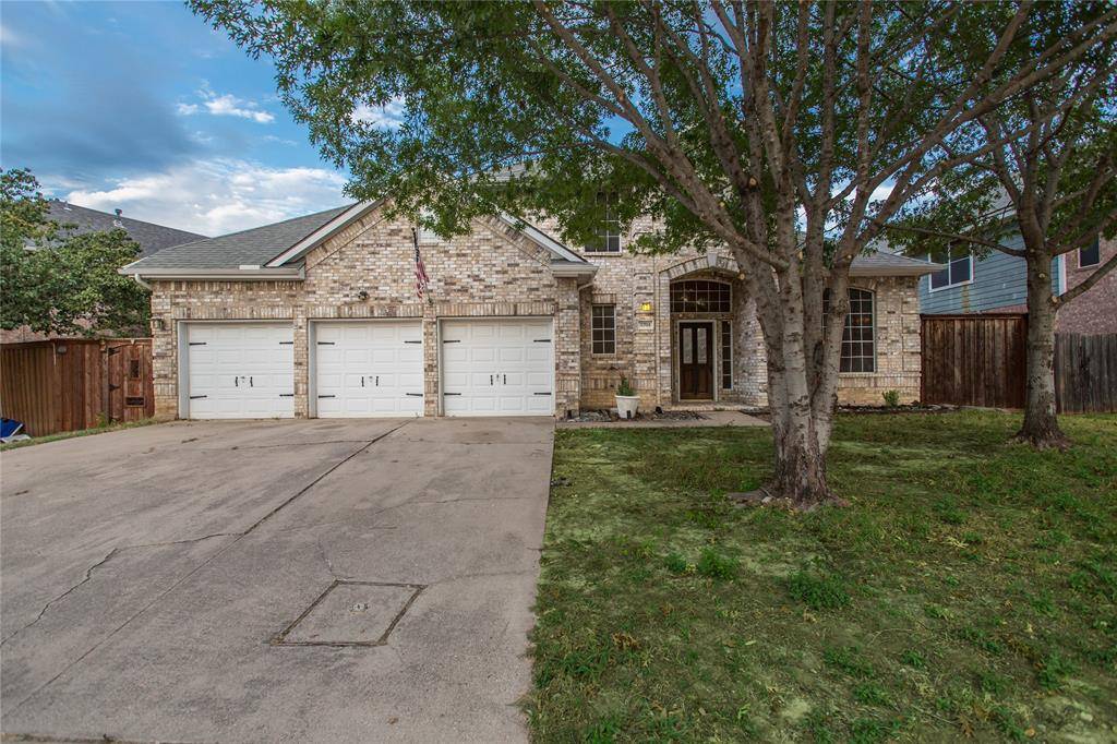 5704 Windmere Lane, Haltom City, TX 76137