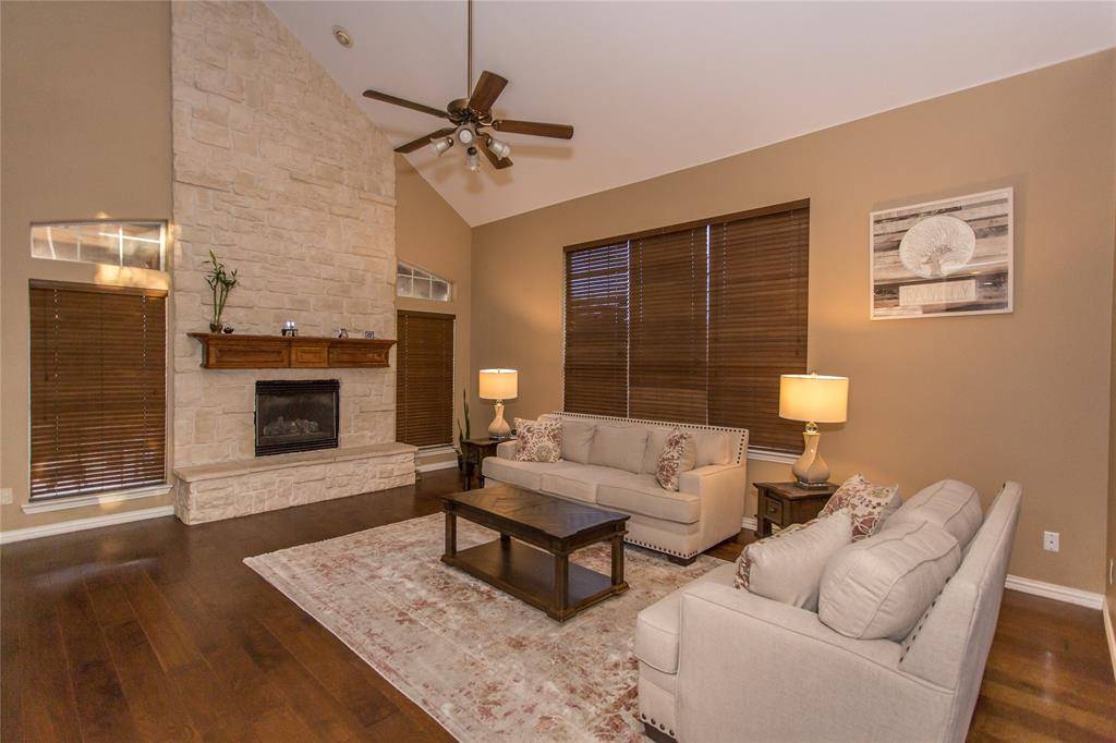 5704 Windmere Lane, Haltom City, TX 76137