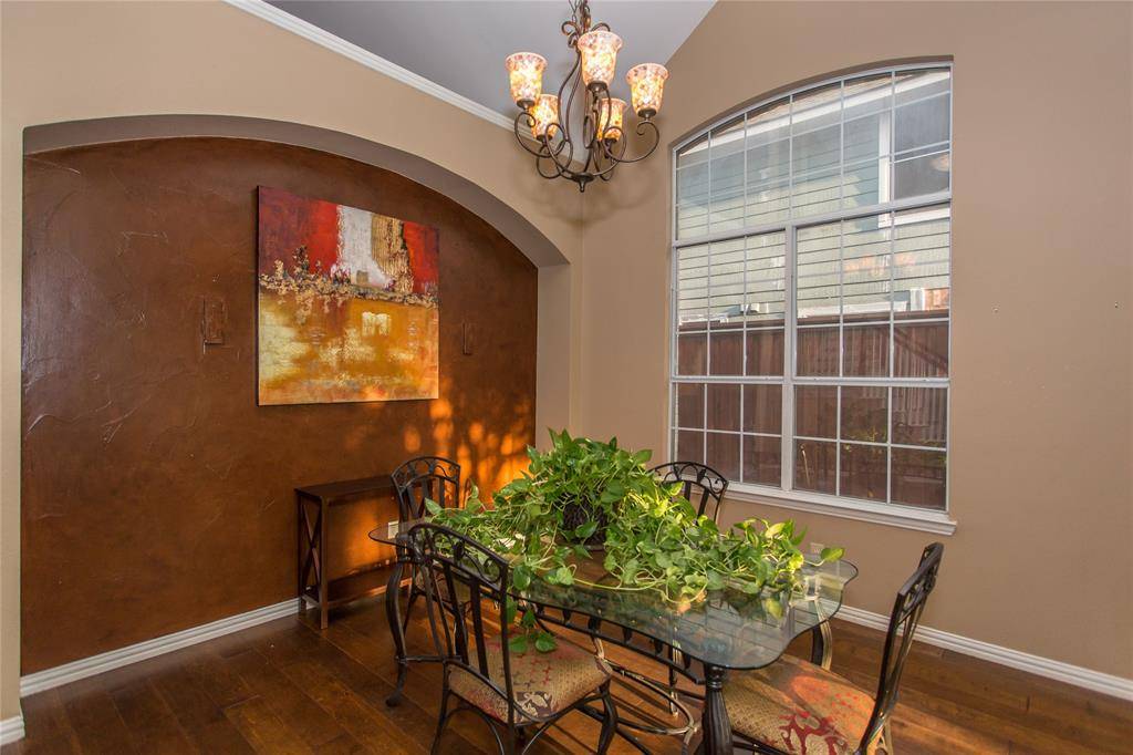 5704 Windmere Lane, Haltom City, TX 76137